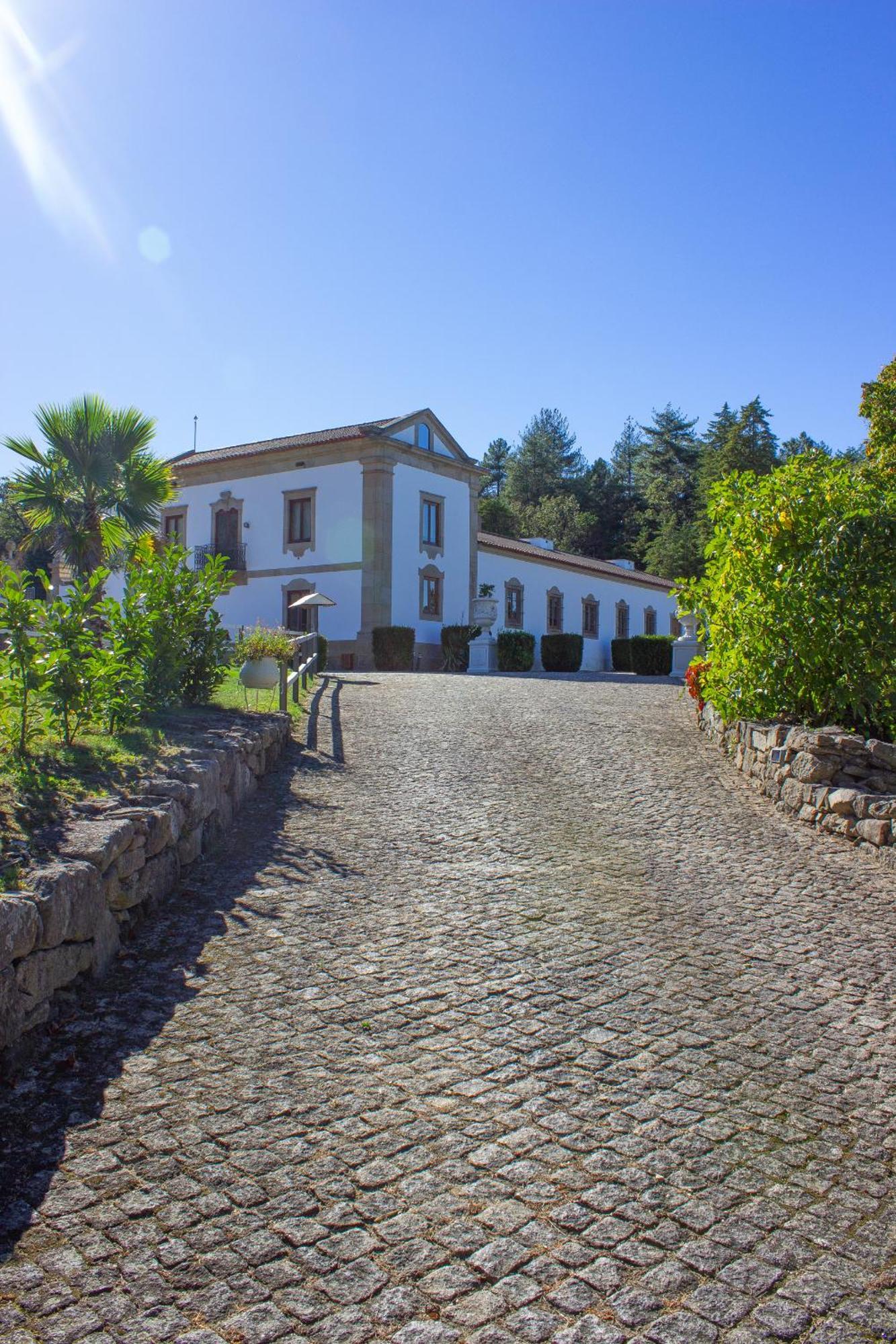 Hotel Rural Casa De Samaioes Chaves Bagian luar foto