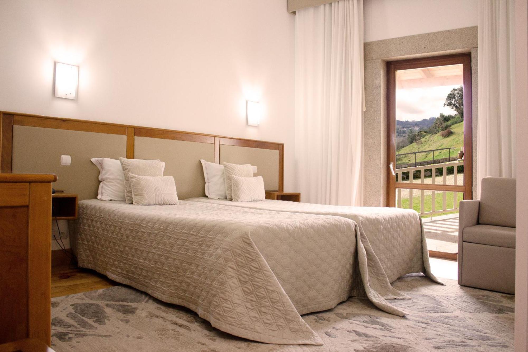 Hotel Rural Casa De Samaioes Chaves Bagian luar foto
