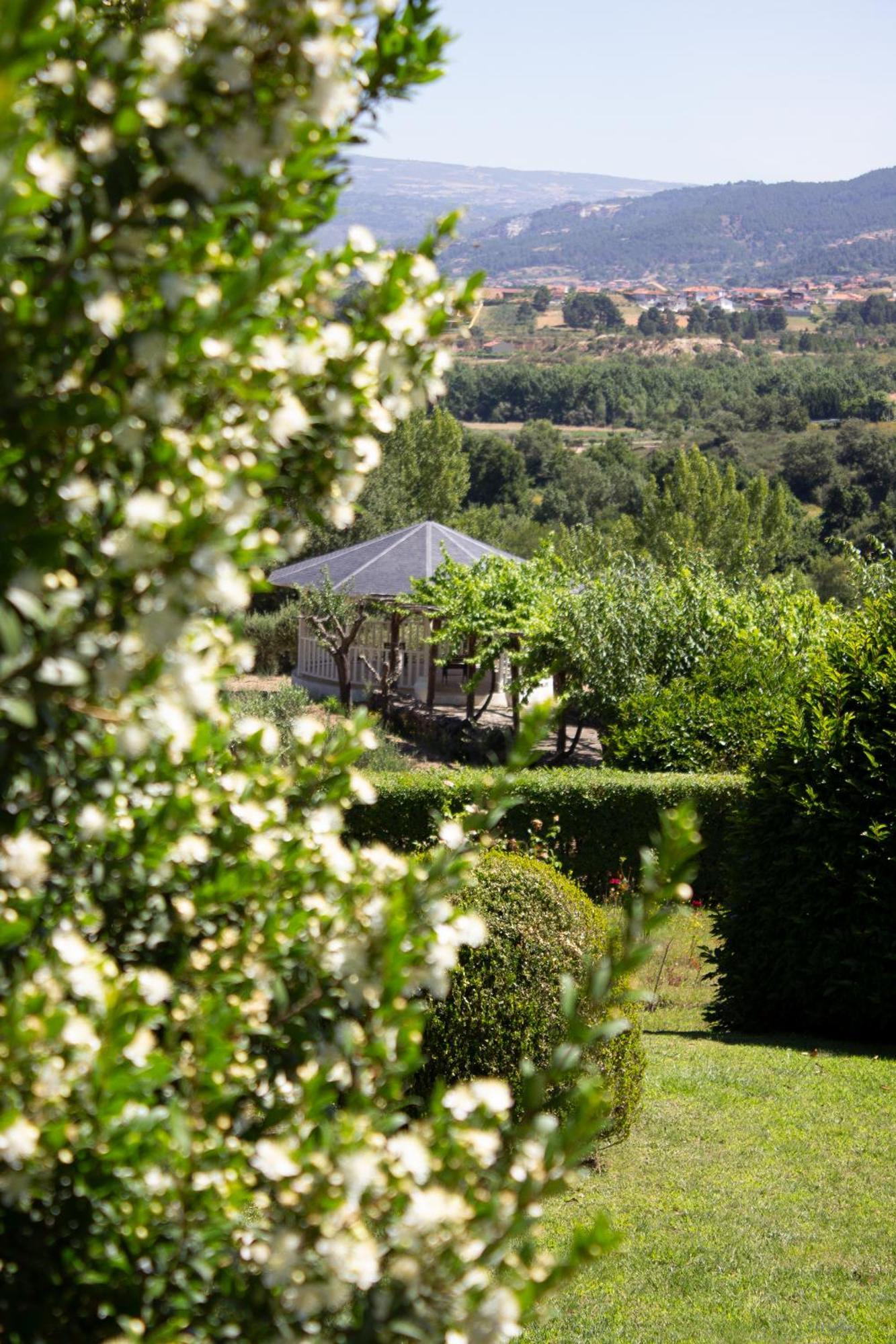 Hotel Rural Casa De Samaioes Chaves Bagian luar foto